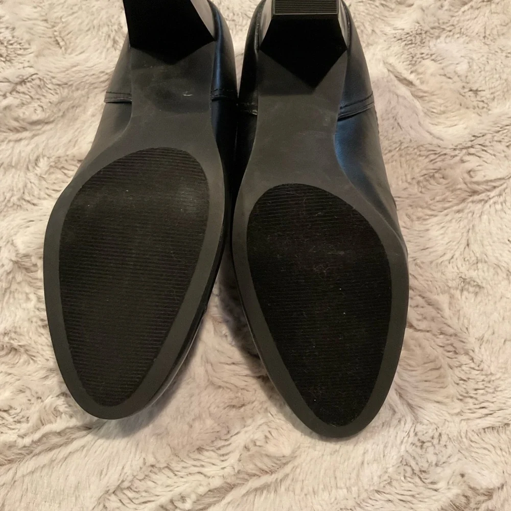 MICHAEL Shannon “Banner” Faux Leather Bootie with Stretch Top Size 7.5